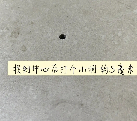 临洮瓷砖空鼓维修公司专业解答在瓷砖铺贴过程中，如果砂料搅拌不均匀，将会带来以下问题